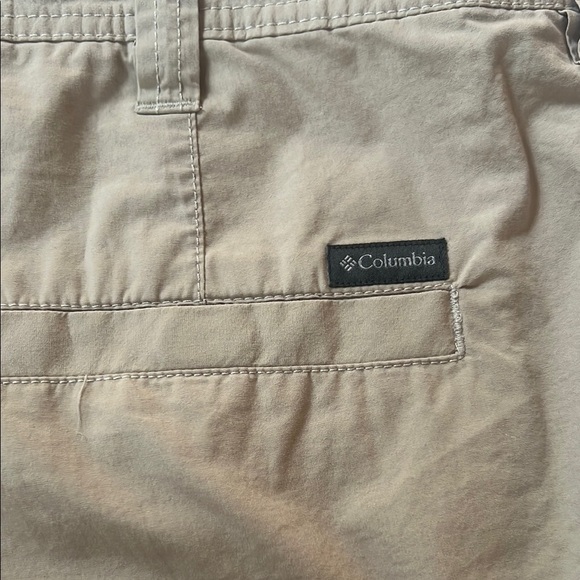 Columbia Tan Flat Front Shorts Lightweight Casual - Picture 7 of 9